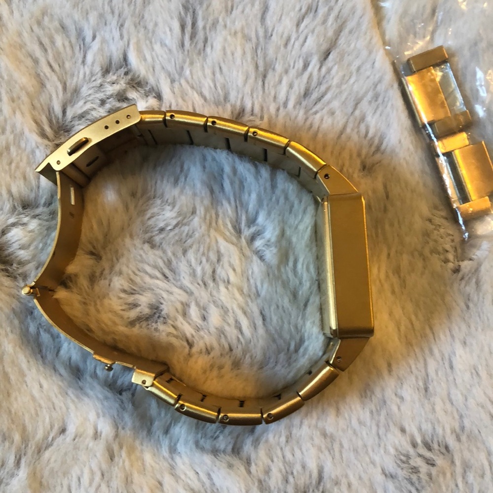 Nixon men’s gold watch (universal) - Picture 6 of 6
